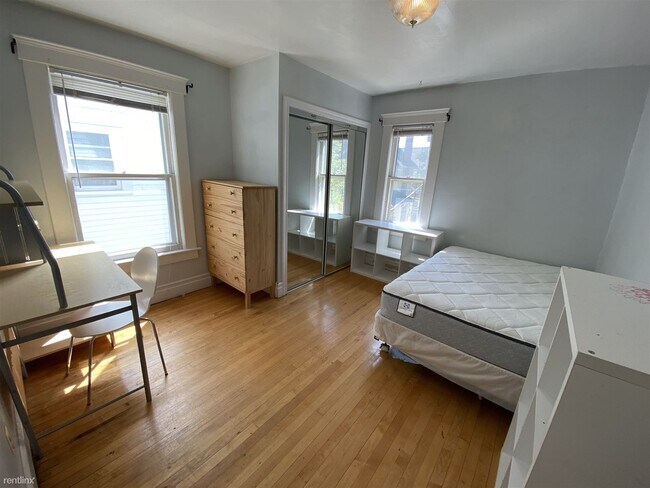 Building Photo - 7 br, 2 bath House - 516 Walnut St 516 Walnut