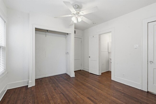 Building Photo - 804 Rutherford Pl