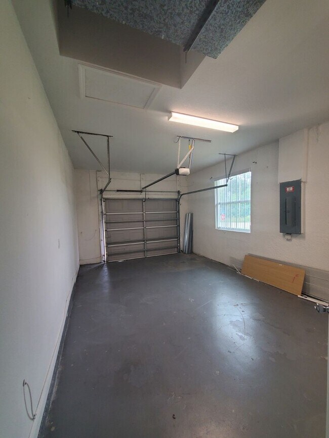 Building Photo - 5244 30th St SW