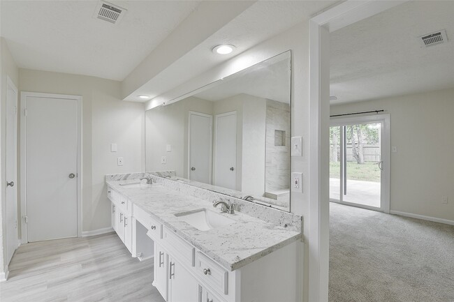 Building Photo - 122 S Diamondhead Blvd