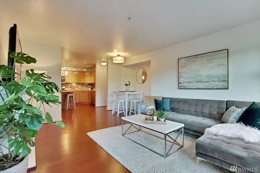 Building Photo - 13203 97th Ave E