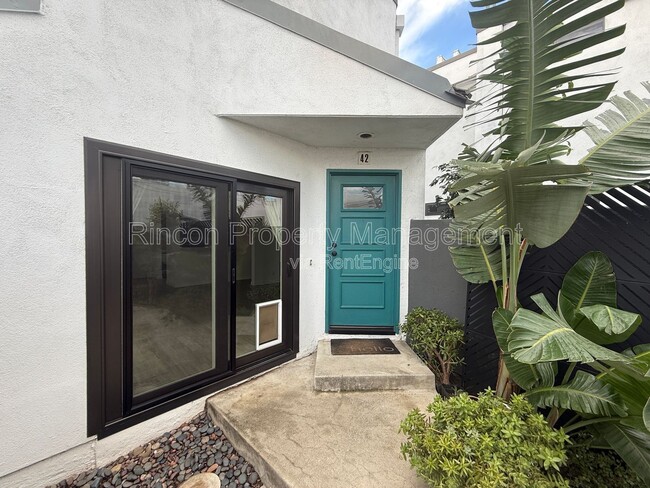 Building Photo - 1231 Tivoli Ln