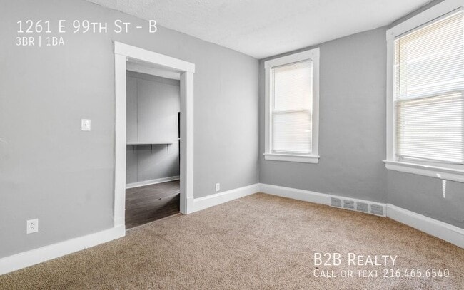 Building Photo - 1261 E 99th St