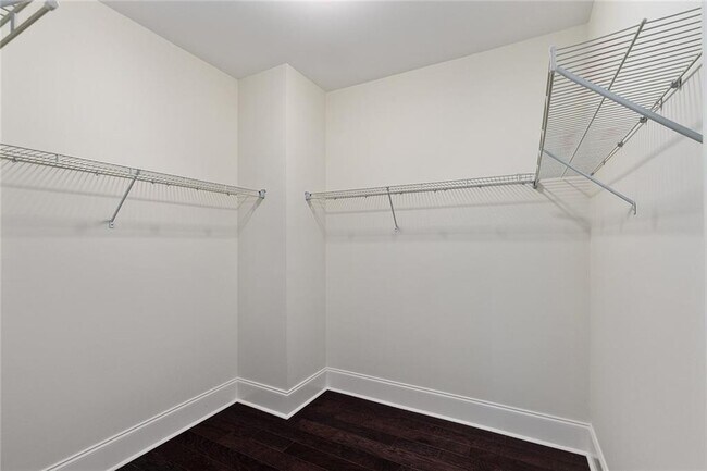 Building Photo - 2836 Broughton Ln SE