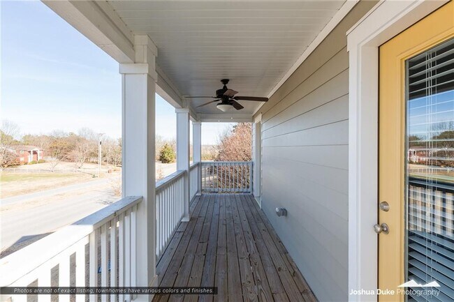 Building Photo - 1654 N Izard Ln