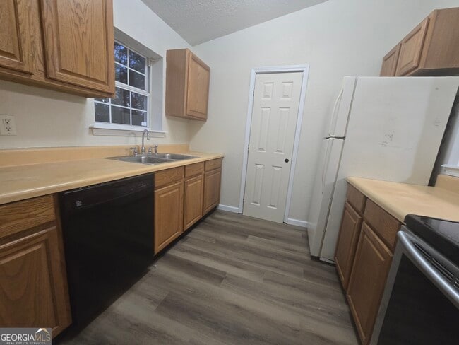 Building Photo - 401 S Ashley St