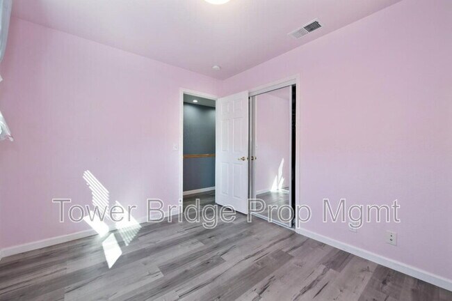 Building Photo - 8924 La Margarita Way