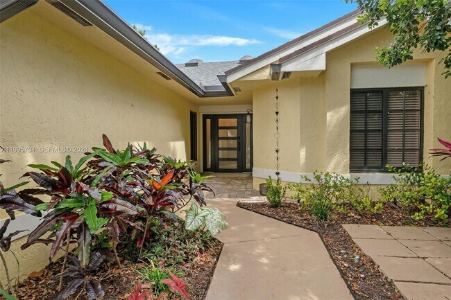 Building Photo - 4220 Grove Park Ln