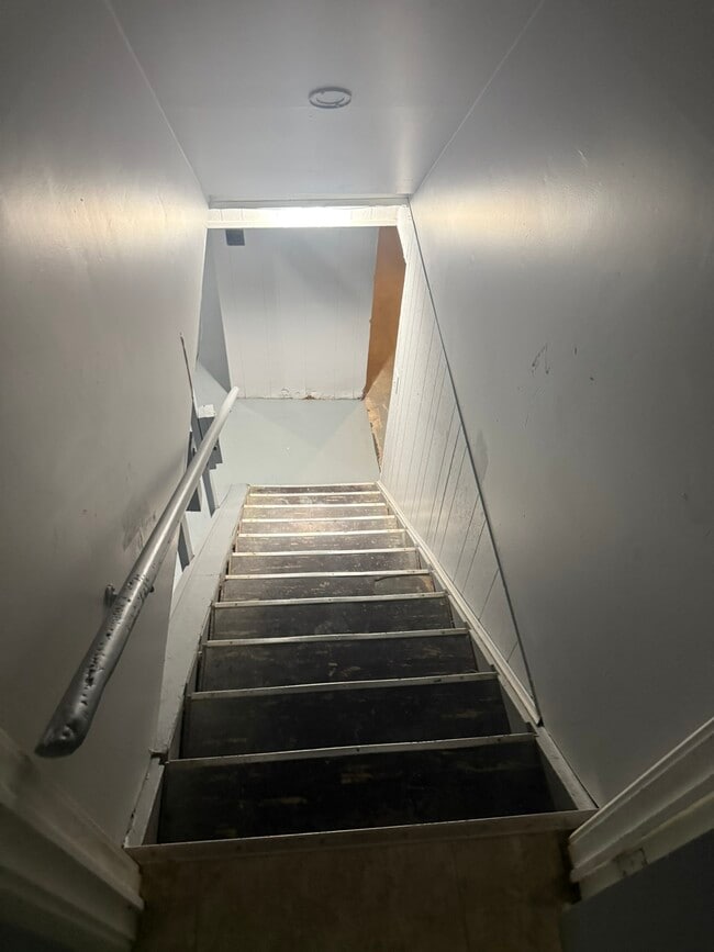 Building Photo - 1894 Pannell Ave