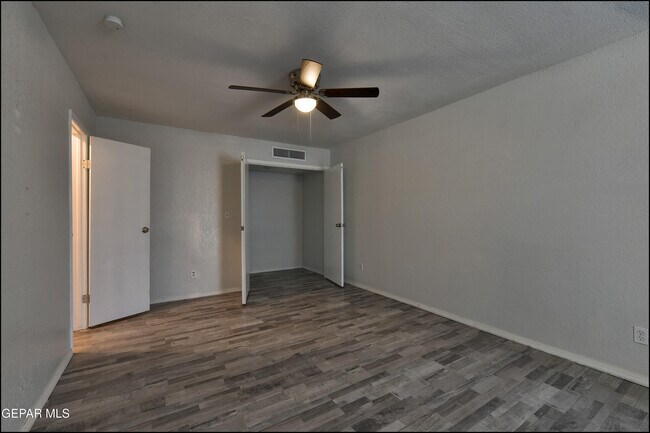 Building Photo - 1739 Russ Randall St