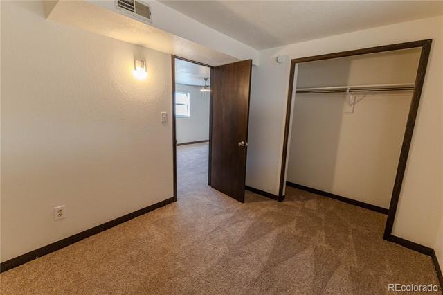 Building Photo - 7210 Millbrook Ct