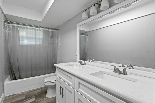 Building Photo - 6928 Greenhill Pl