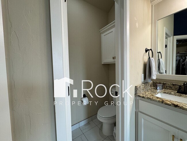 Building Photo - Beautiful 3 Bedroom Home with Study in Westmoore Area of OKC *HALF OFF 1st Month's Rent*