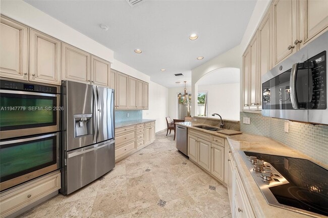 Building Photo - 1500 Shoreline Way