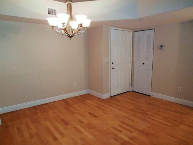 Building Photo - 120 Yacht Club Way