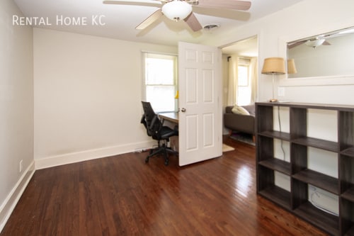 Building Photo - 7538 Santa Fe Dr