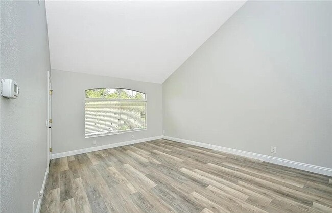 Building Photo - 6 Sandpiper Ln