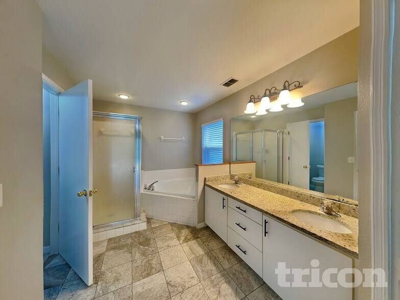 Building Photo - 528 Nevada Loop Rd