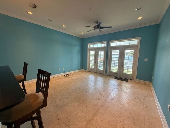 Building Photo - Navarre - Hidden Bay Village - 3 bedroom, 3 bathroom - Waterfront Townhome