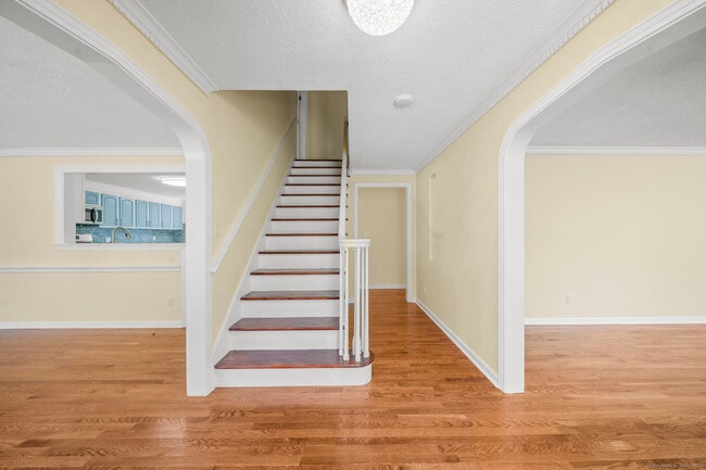 Building Photo - 20 Rosina Rd