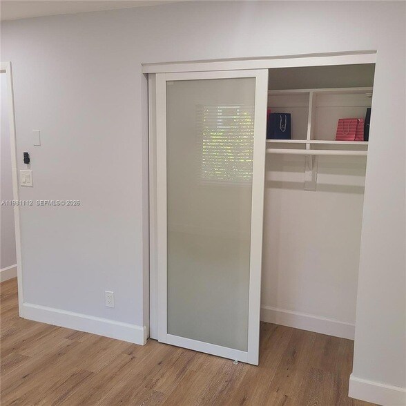 Building Photo - 1504 SW 1st Ave