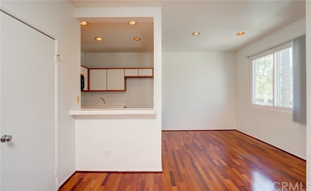Building Photo - 436 E Spruce Ave