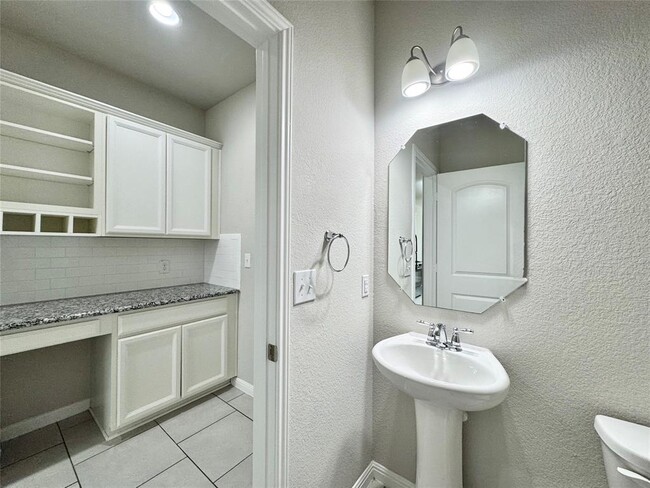 Building Photo - 113 Homily Dr