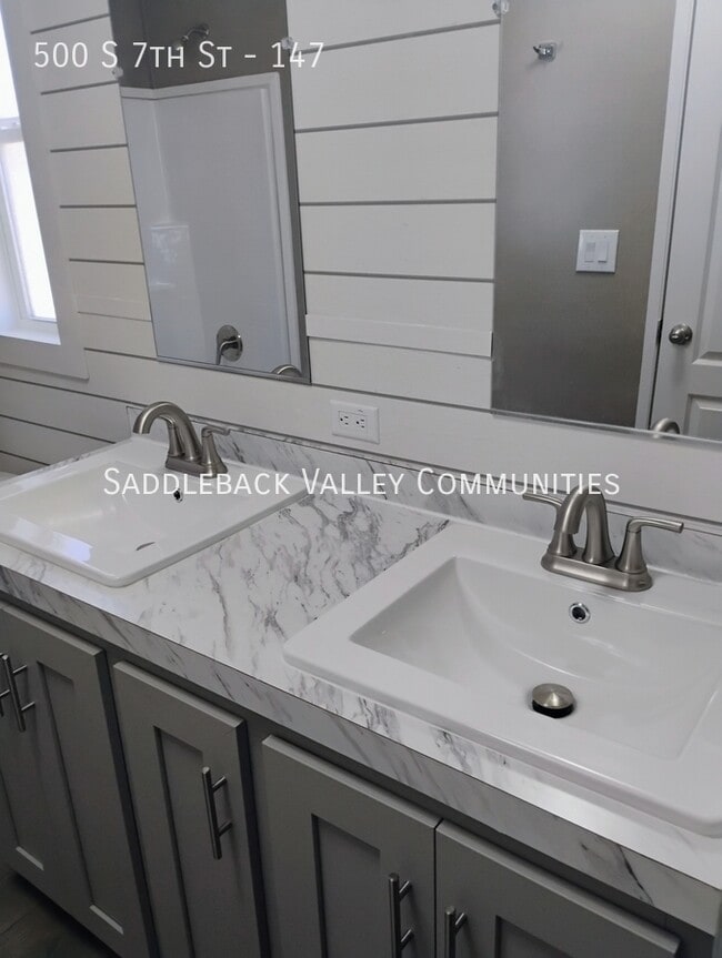 Building Photo - 500 S 7th St