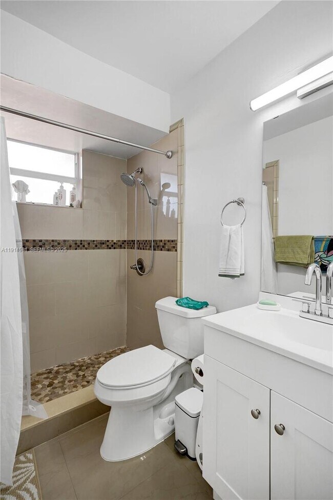 Building Photo - 9459 SW 76th St