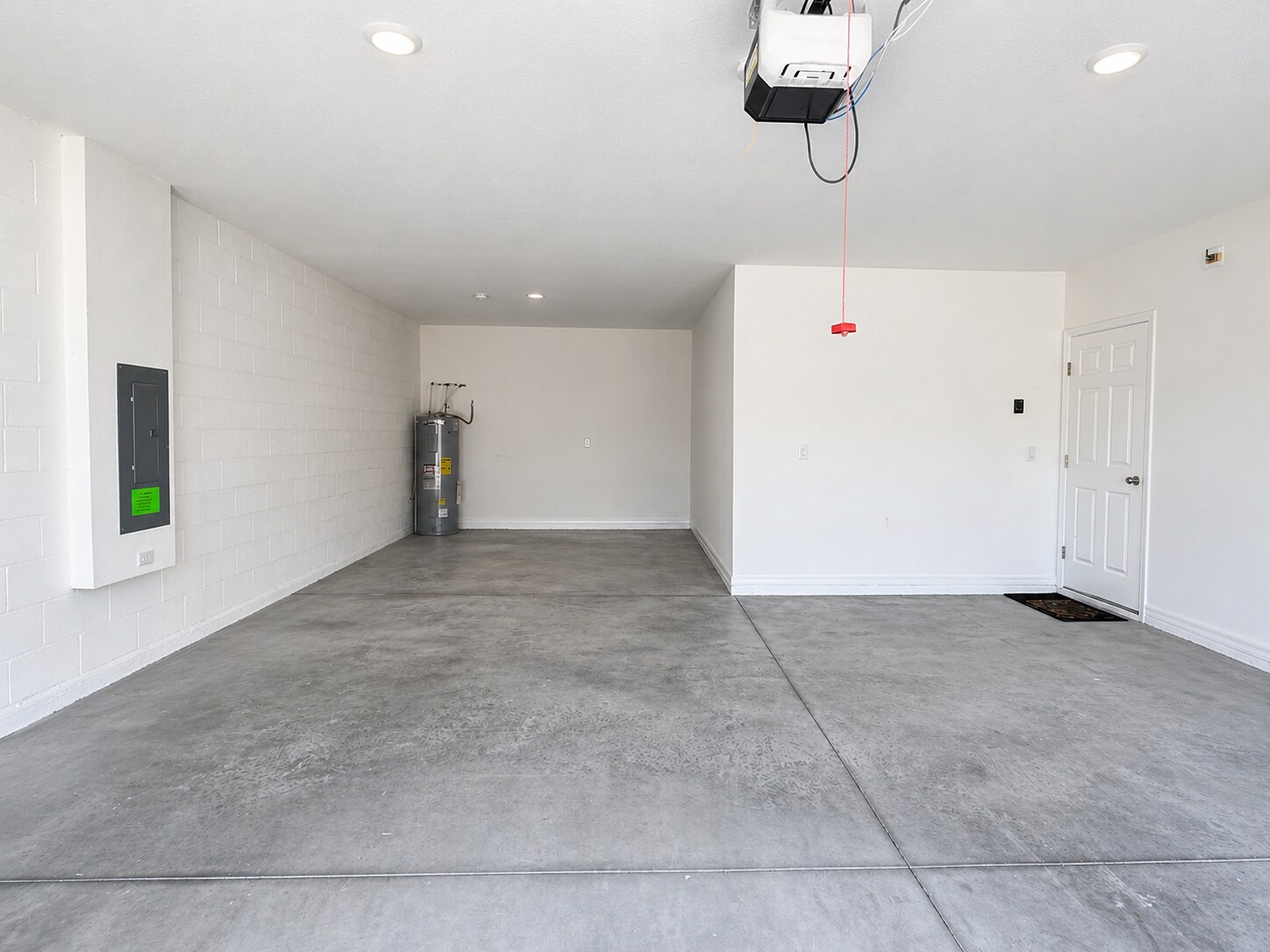 Building Photo - 1305 Current Pl