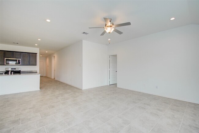 Building Photo - 1022 Cattle Chute Ct