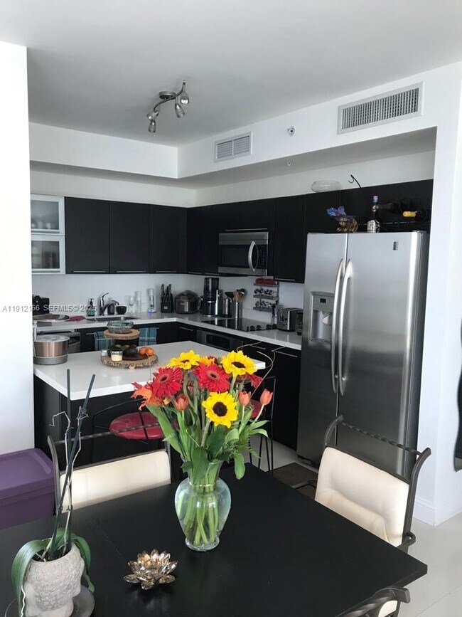 Building Photo - 90 SW 3rd St