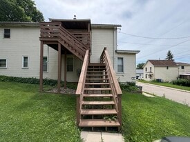 Building Photo - 2914 Pinard St