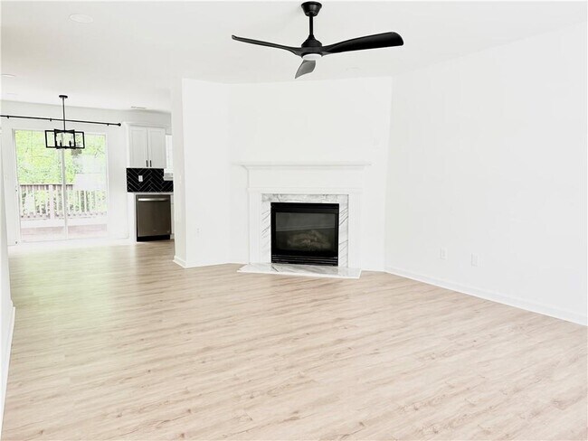 Building Photo - 900 Melrose Park Pl