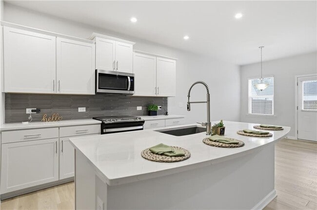 Building Photo - 1543 Maston Rd