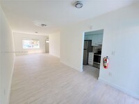 Building Photo - 483 NW 84th Ln