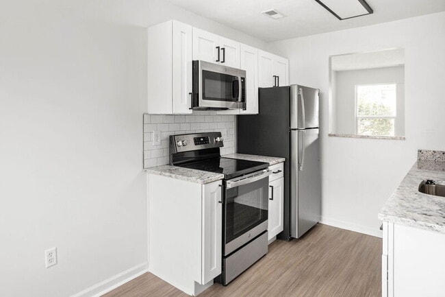 Building Photo - 3821 Central Ave