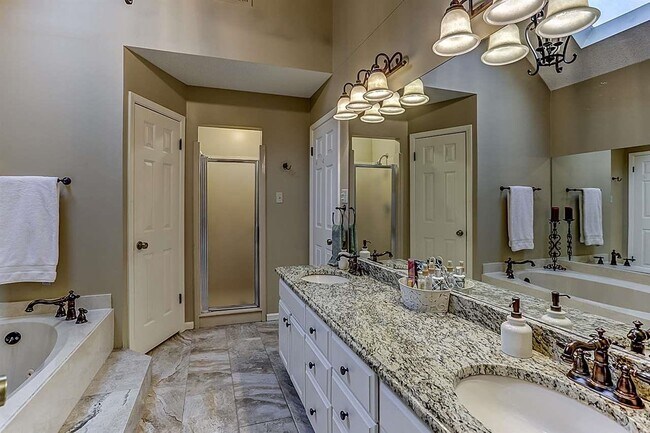 Building Photo - 2472 Monte Carlo Dr