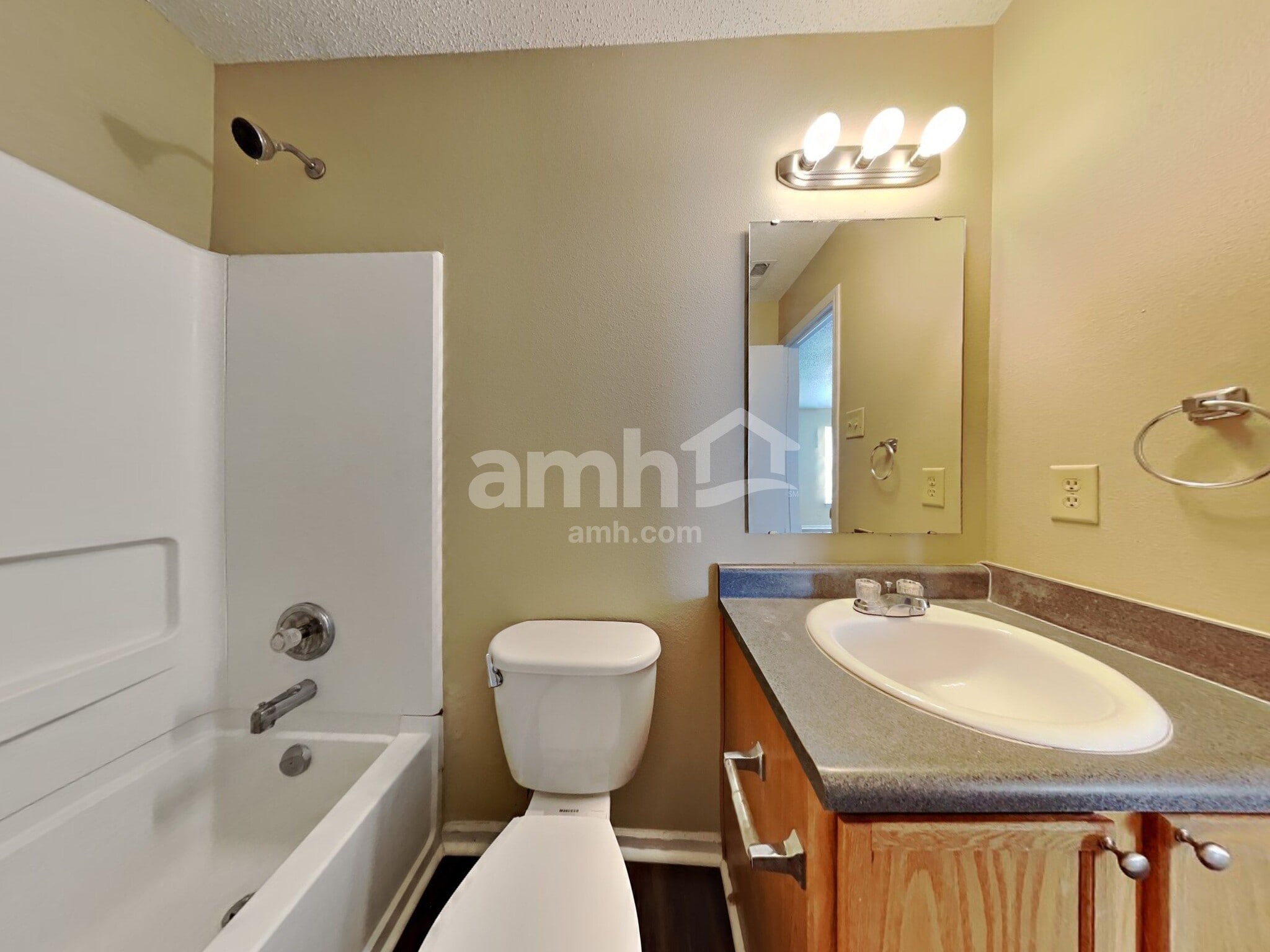 Building Photo - 10338 Kensington Way