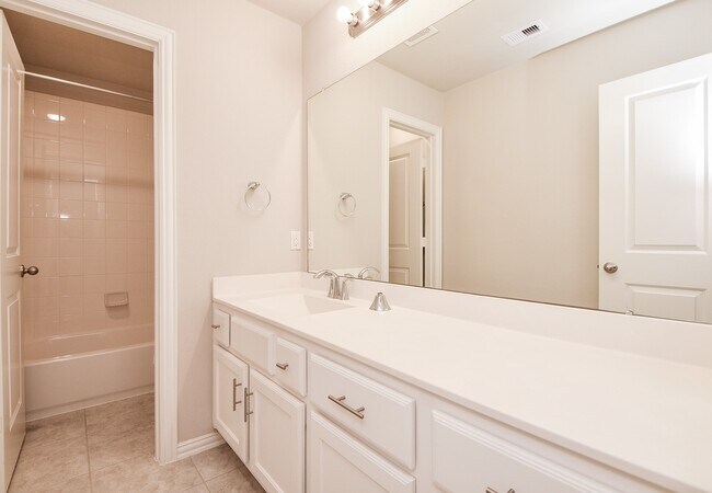 Building Photo - 15219 Stuart Bat Cave Ln