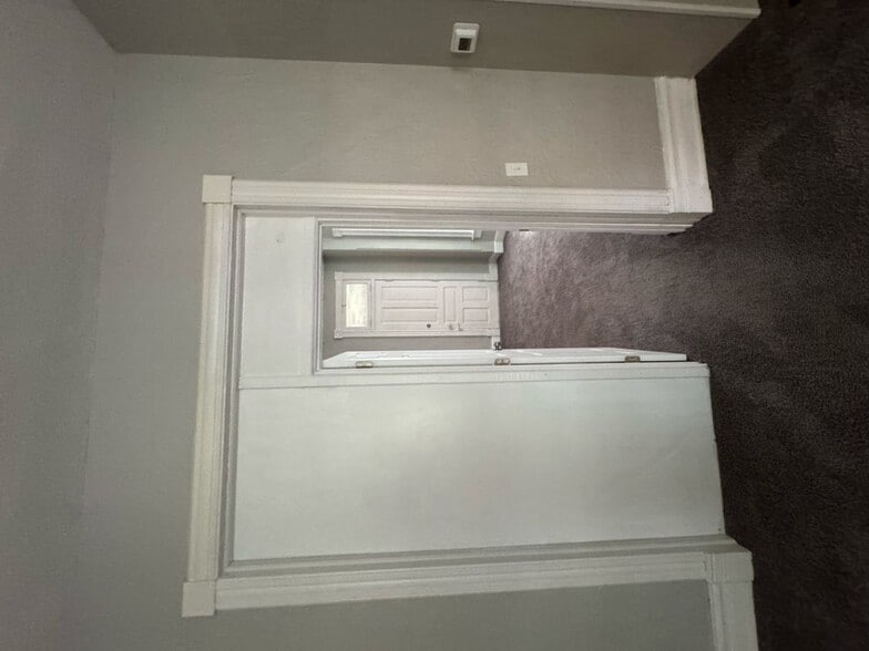 Building Photo - 241 N 4th St