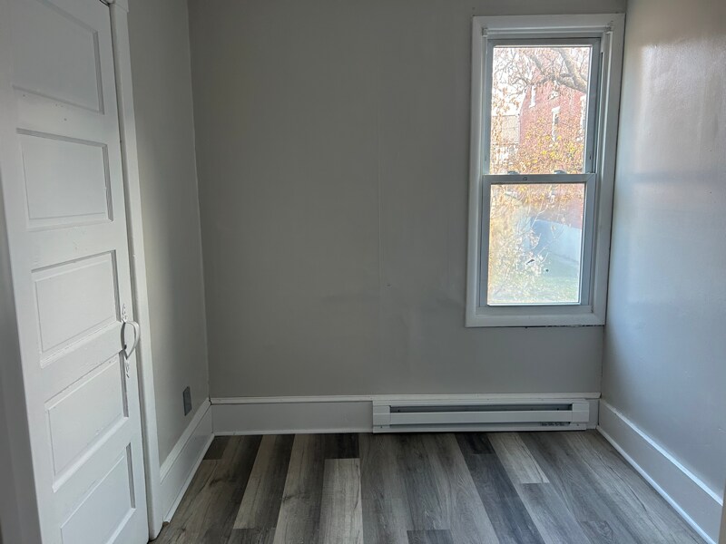 Building Photo - 543 Jischke St
