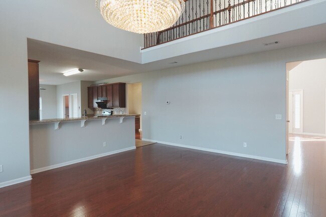 Building Photo - Available Soon!