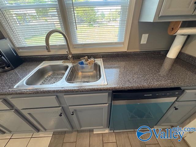 Building Photo - 2700 9th Ave SW