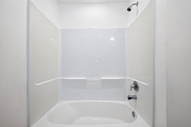 Building Photo - 27022 Breakaway Ln