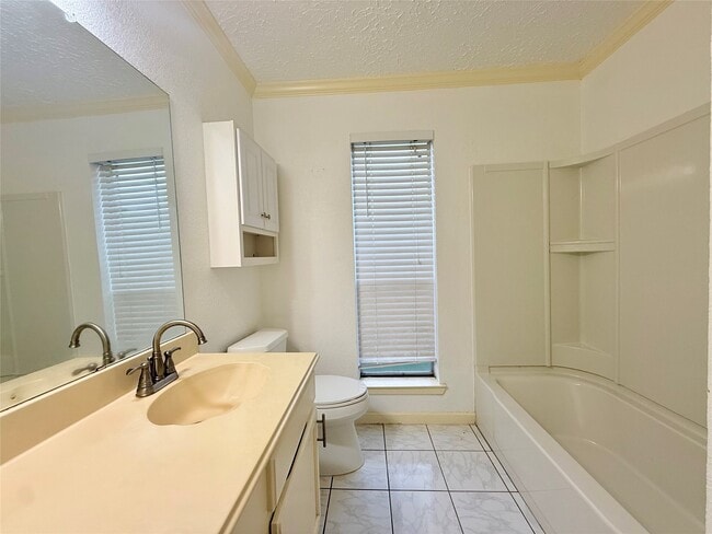 Building Photo - 3806 Westheimer Pl Dr