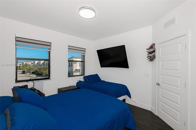 Building Photo - 7902 NW 105th Ct