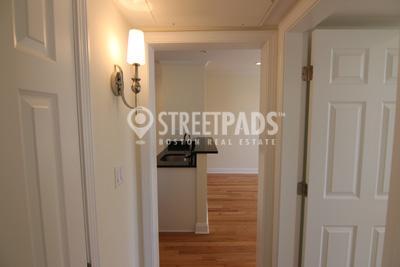 Building Photo - 1 bedroom in Cambridge MA 02138