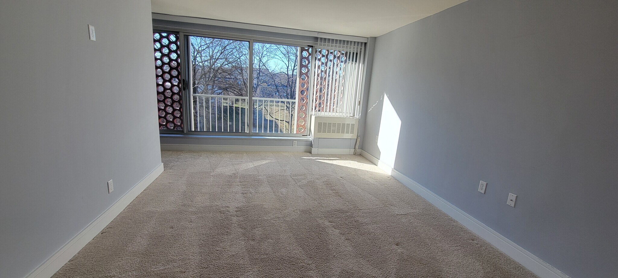 Living room view from kitchen - 800 4th St SW