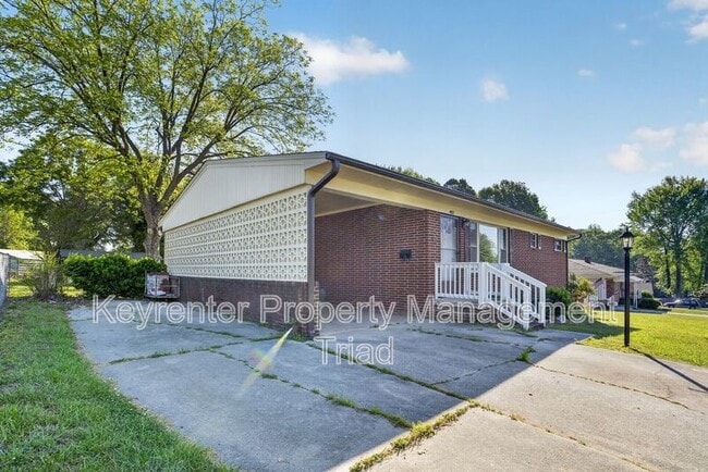 Building Photo - 402 Rand Blvd